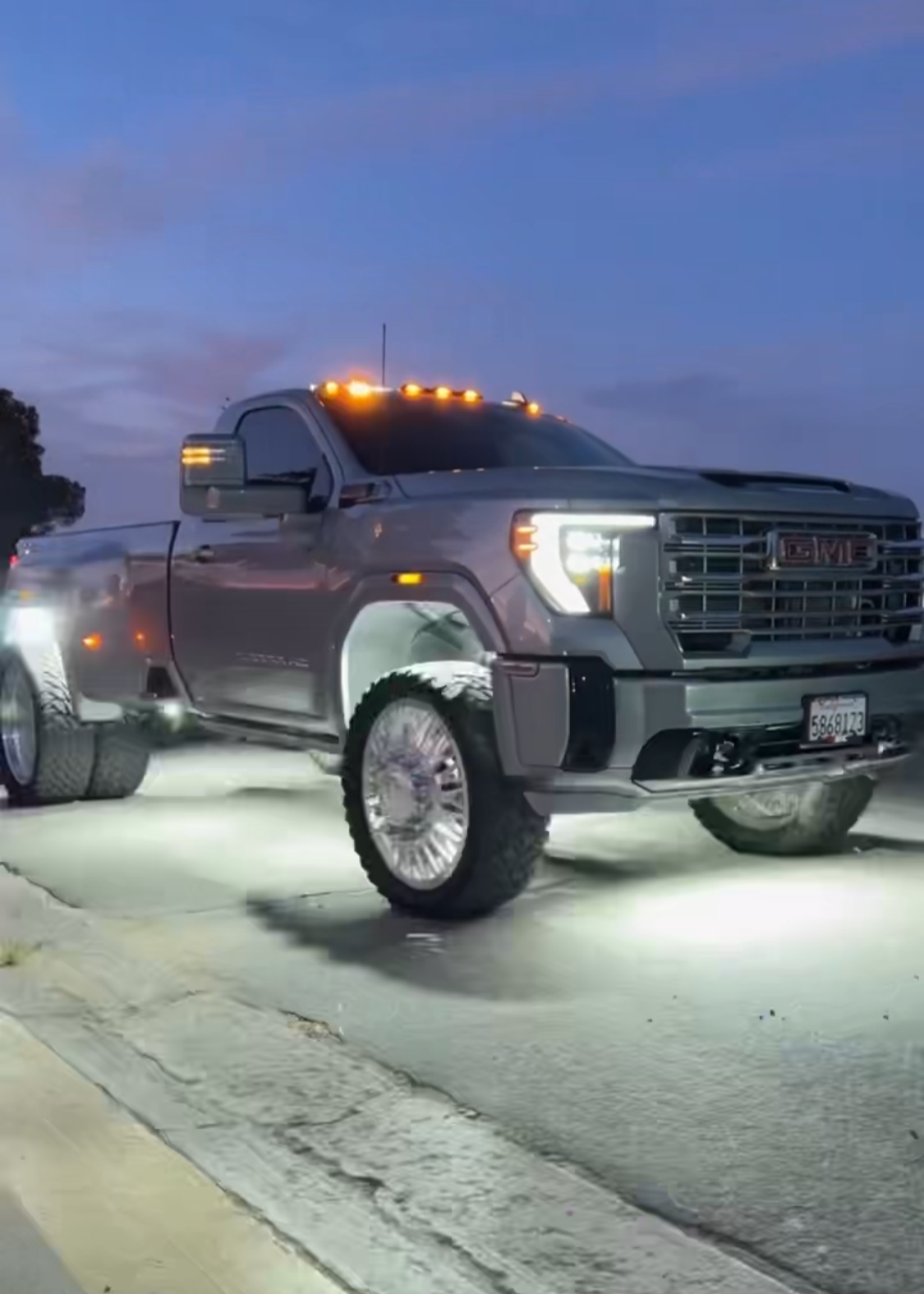 SPACESHIP SERIES MCAW 210 LED Switchback Rock Lights